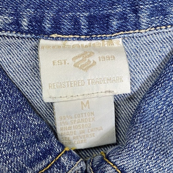 NWT ROCAWEAR Women's Denim Long Sleeve Jacket - Size Medium R98003X Logo - Picture 7 of 13